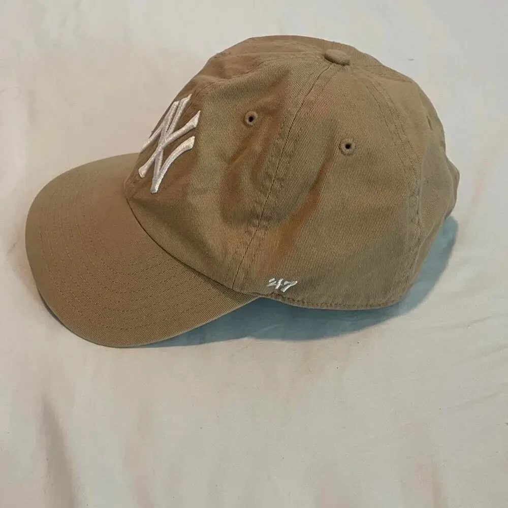 47 Brand New York Yankees Clean Up Hat Khaki Tan Beige NY Slouch Dad Cap MLB